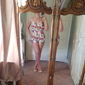 Medium floral romper